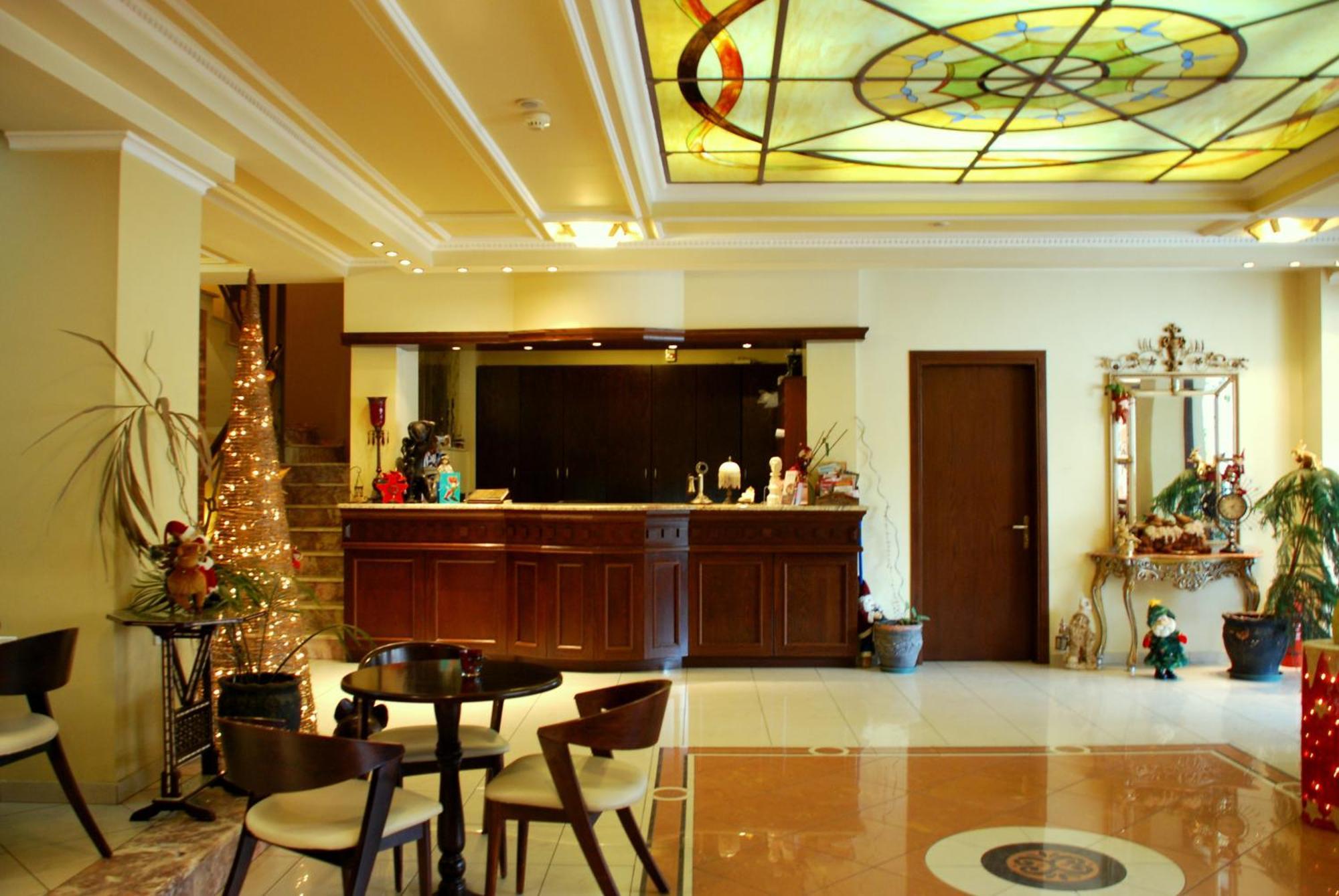 Hotel Pella Янниця Екстер'єр фото