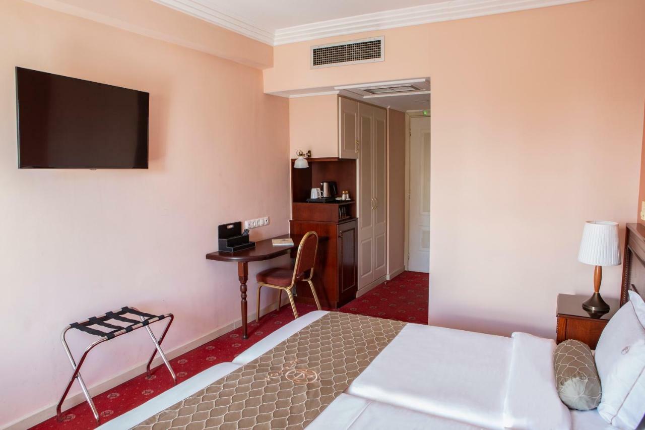 Hotel Pella Янниця Екстер'єр фото