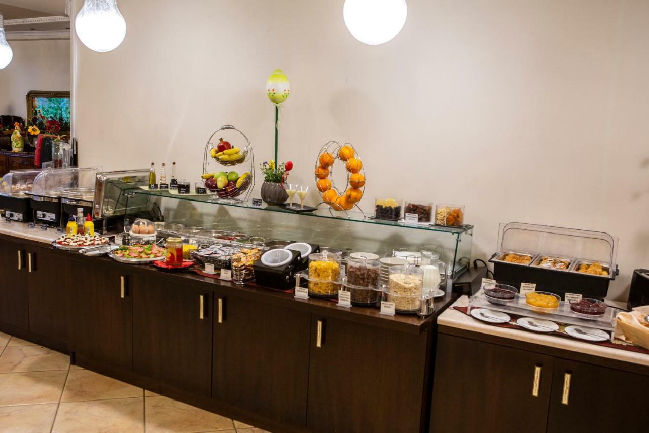 Hotel Pella Янниця Екстер'єр фото