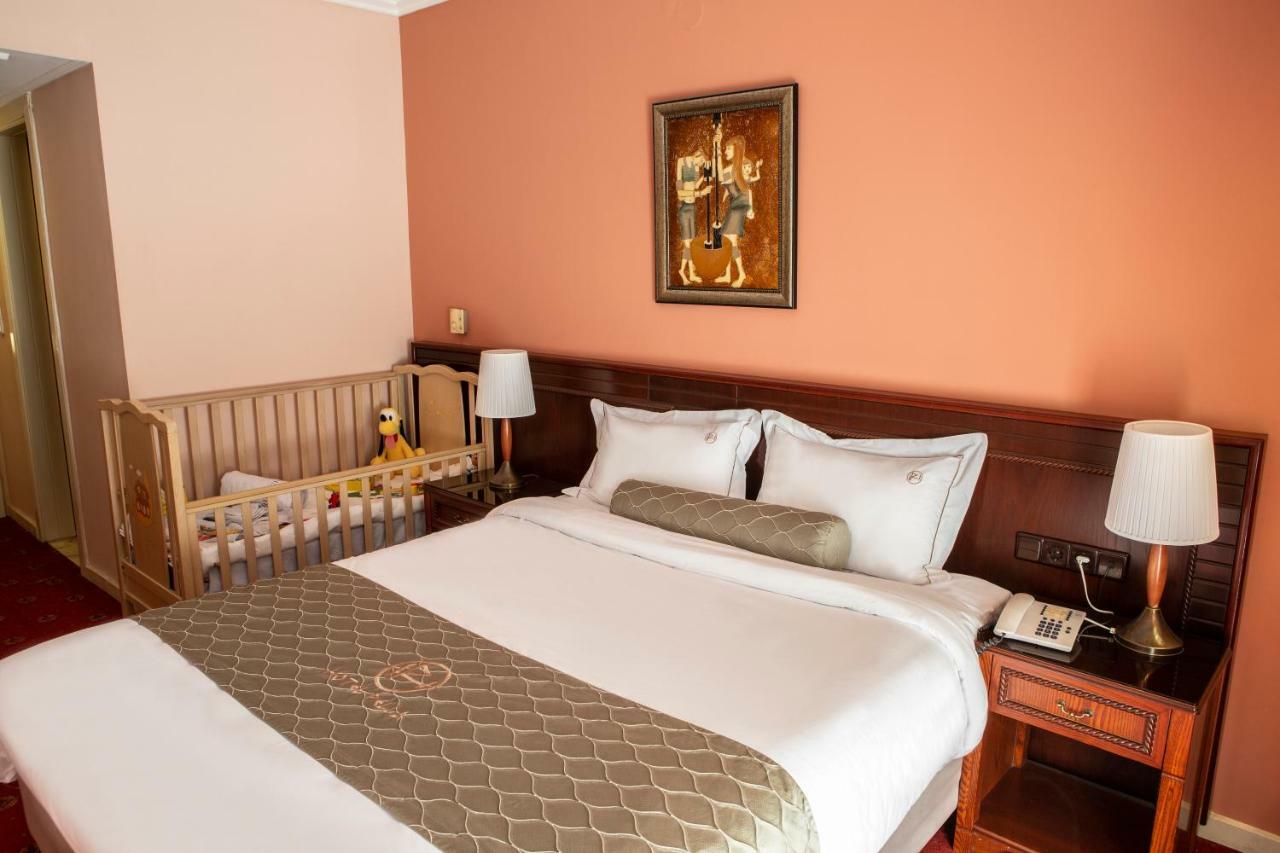 Hotel Pella Янниця Екстер'єр фото